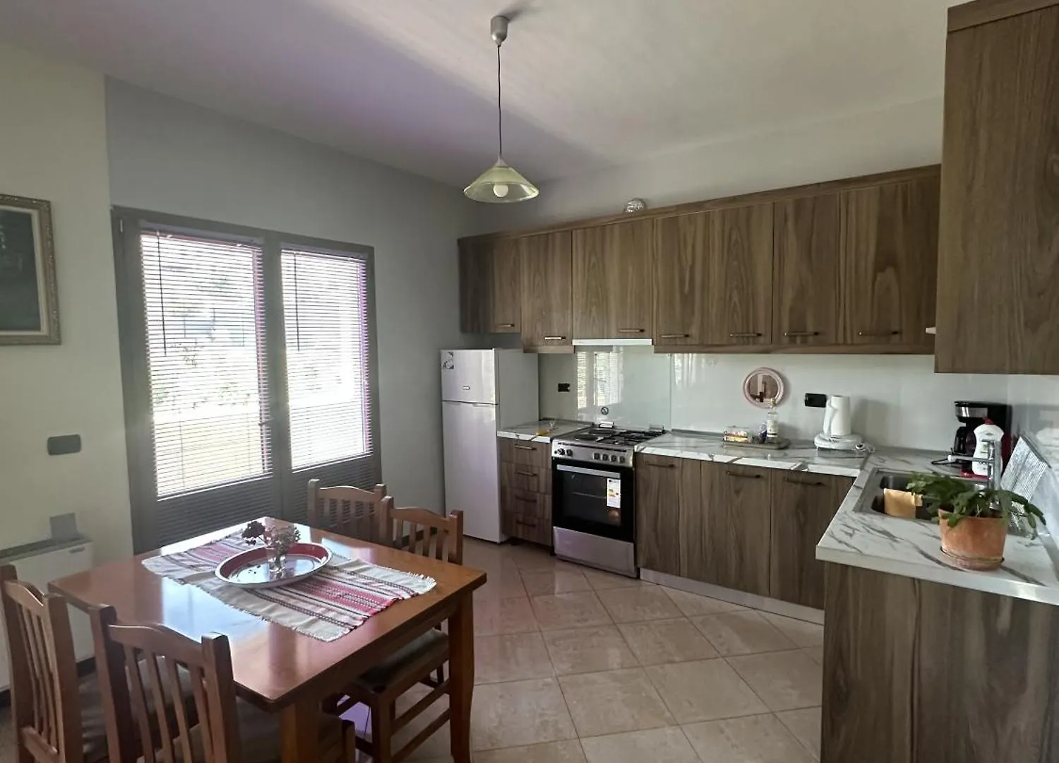 Kristi'S Villa Apartments Τίρανα